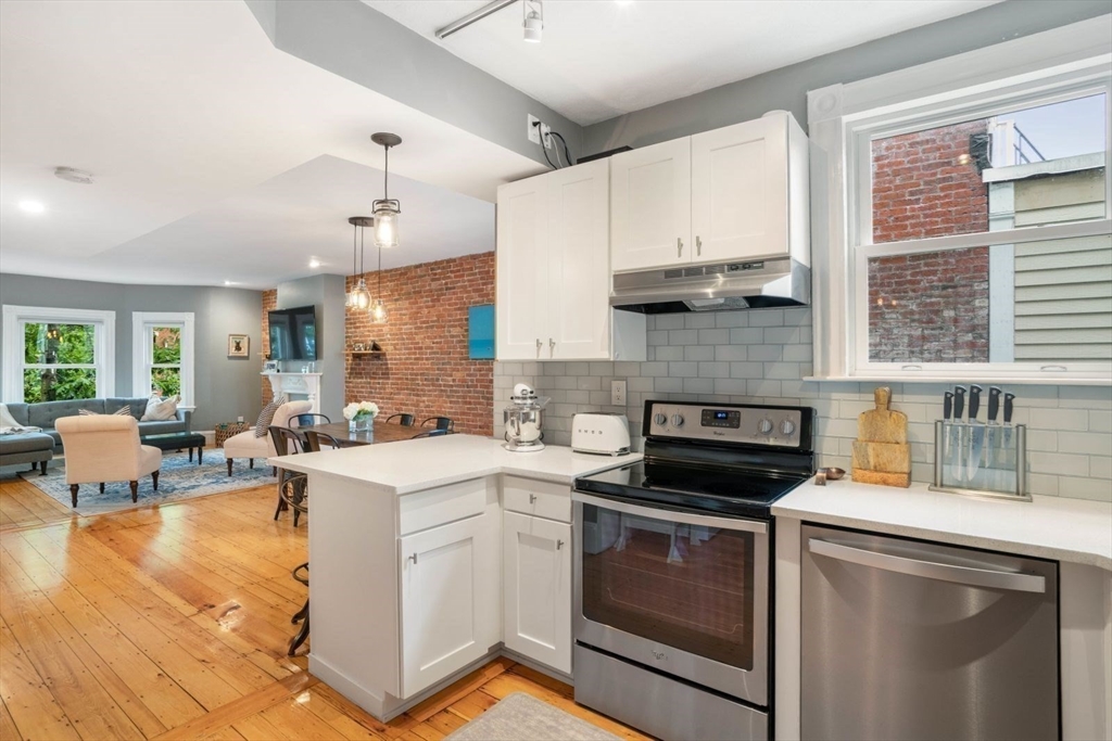 30 Oak Street, Unit 2 Boston, MA 02129 - Photo 5 of 22