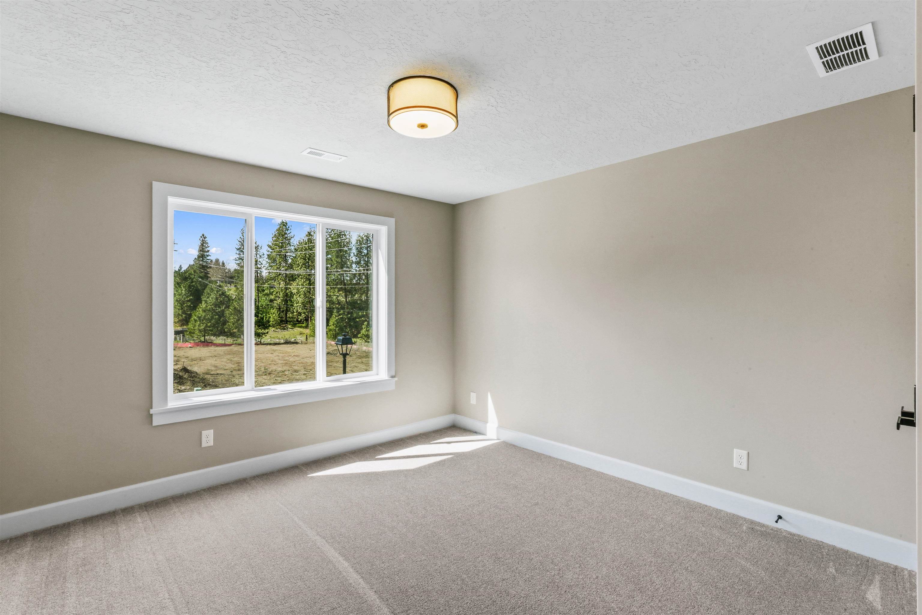 3757 South Aldo Road Spokane, WA 99223 - Photo 17 of 28