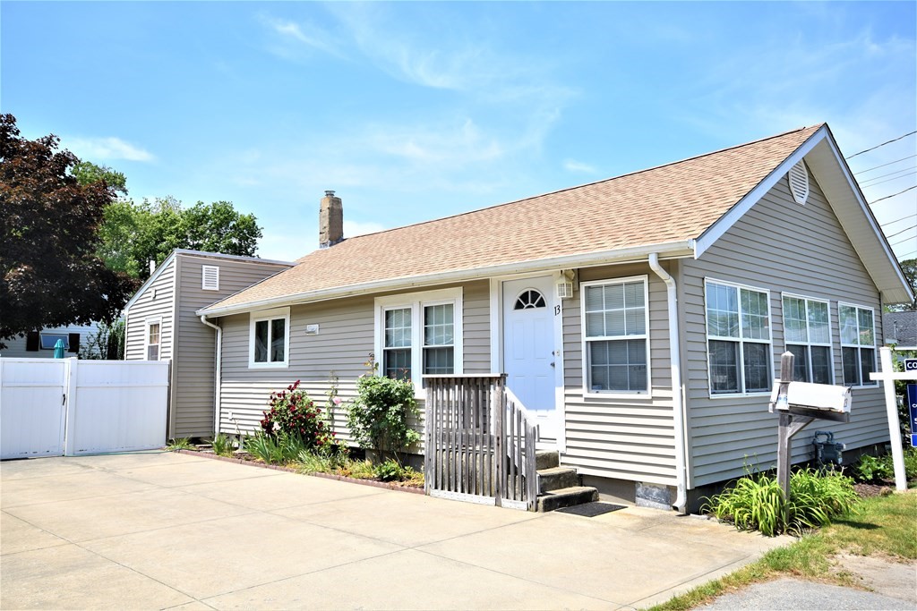 13 Barnes Street Wareham, MA 02571 - Photo 1 of 22 Gallery Image 1