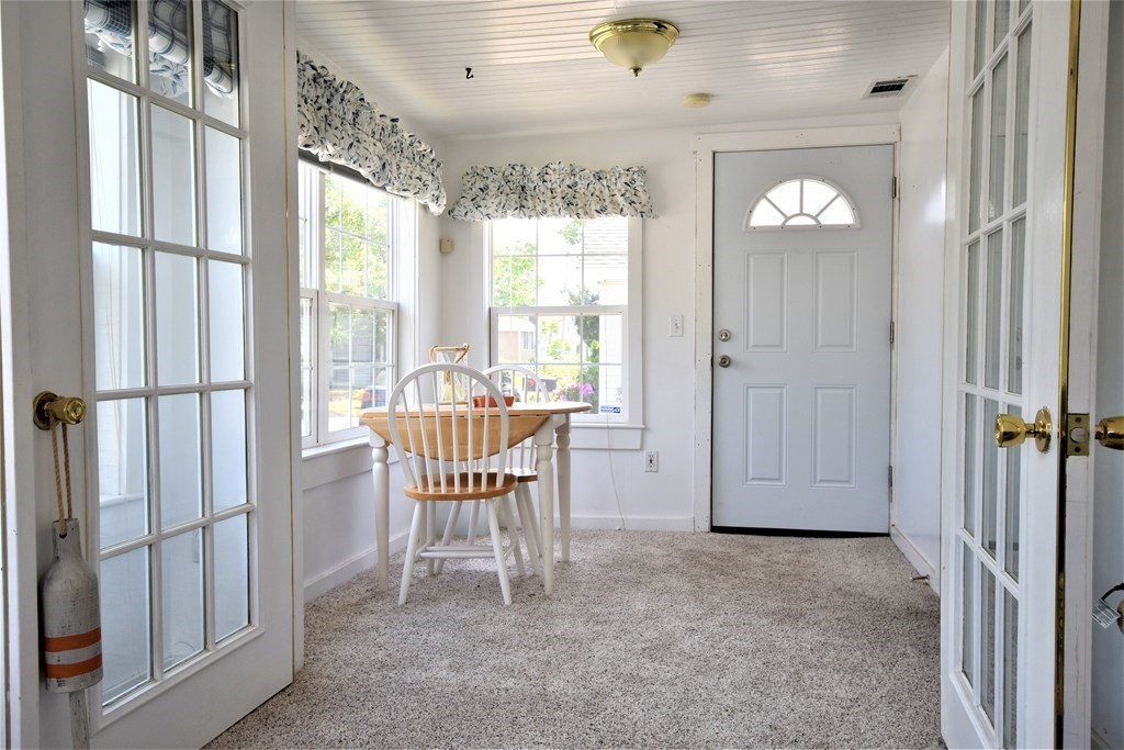 13 Barnes Street Wareham, MA 02571 - Photo 9 of 22 Gallery Image 9