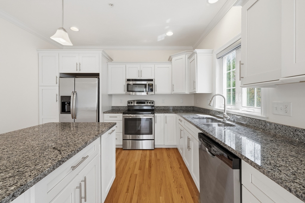 90 Compass Point, Unit 90 North Andover, MA 01845 - Photo 14 of 38 Gallery Image 14