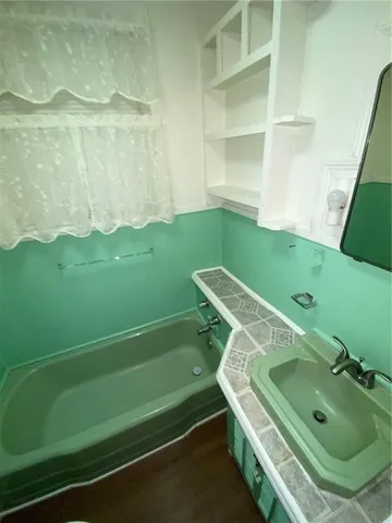 $1,000 | 2525 Valley Street, Baton Rouge, LA 70808