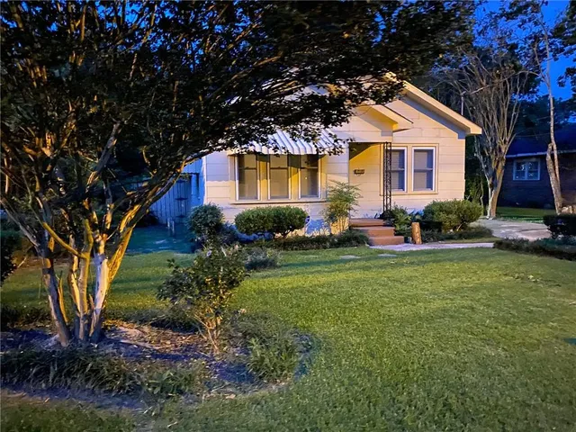 $1,000 | 2525 Valley Street, Baton Rouge, LA 70808