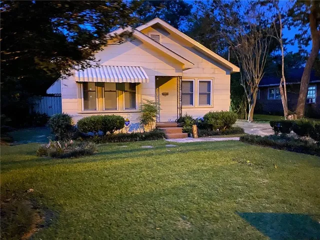 $1,000 | 2525 Valley Street, Baton Rouge, LA 70808