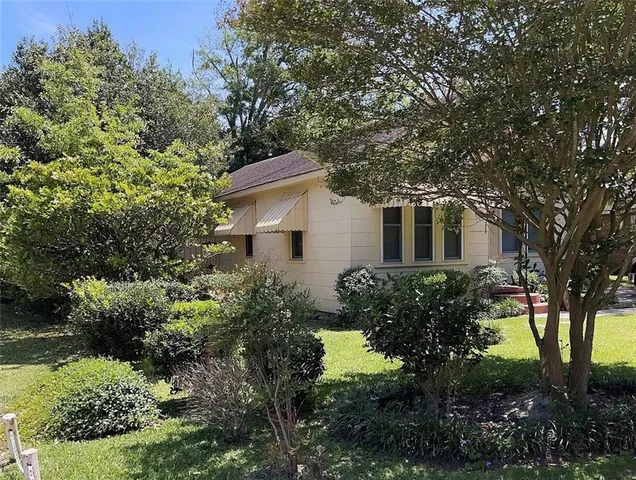$1,000 | 2525 Valley Street, Baton Rouge, LA 70808