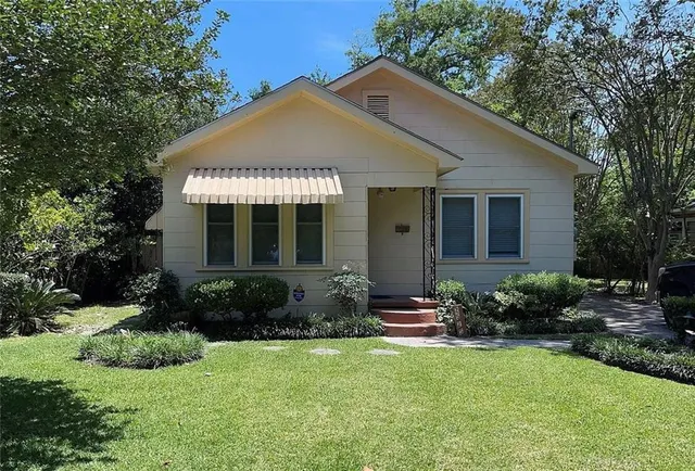 $1,000 | 2525 Valley Street, Baton Rouge, LA 70808