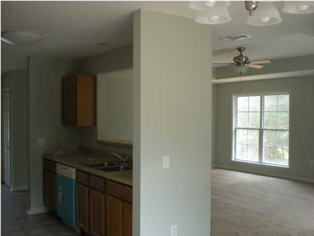 17 Hunters Ridge Road DeFuniak Springs, FL 32433 - Photo 2 of 16 Gallery Image 2