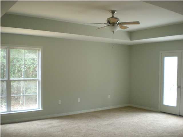 17 Hunters Ridge Road DeFuniak Springs, FL 32433 - Photo 3 of 16 Gallery Image 3