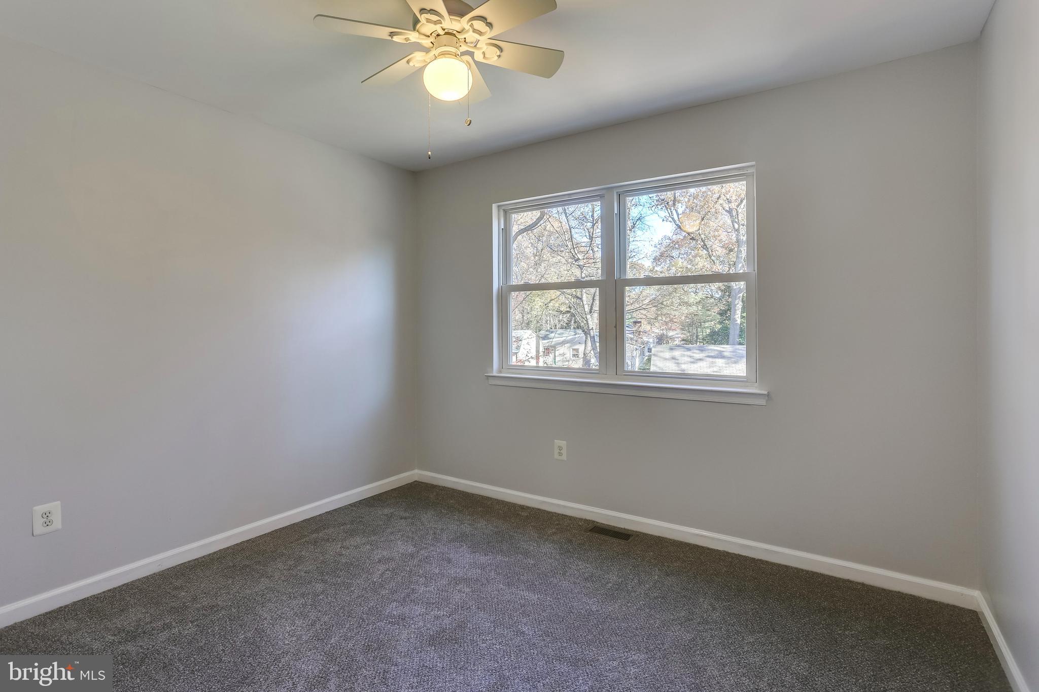 263 Hickory Point Road Pasadena, MD 21122 - Photo 11 of 33 Bedroom #2 with new carpet fresh paint