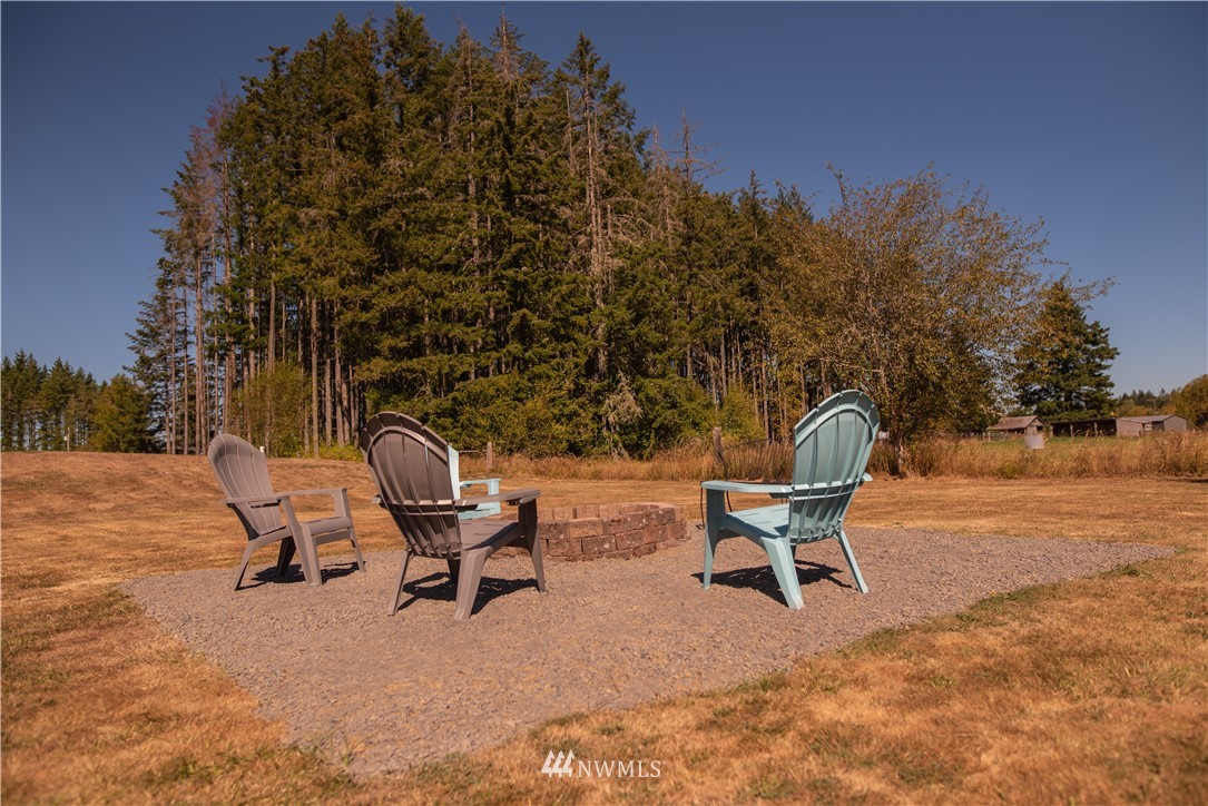 172 Fluckinger Road Toledo, WA 98591 - Photo 31 of 39 a view of a two chairs in a patio