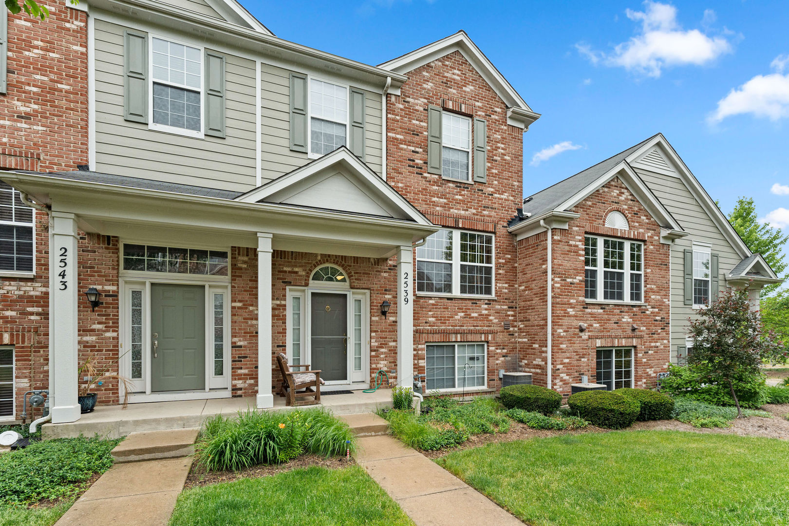 2539 Emily Lane Elgin, IL 60124 - Photo 2 of 15 front view of a house with a yard