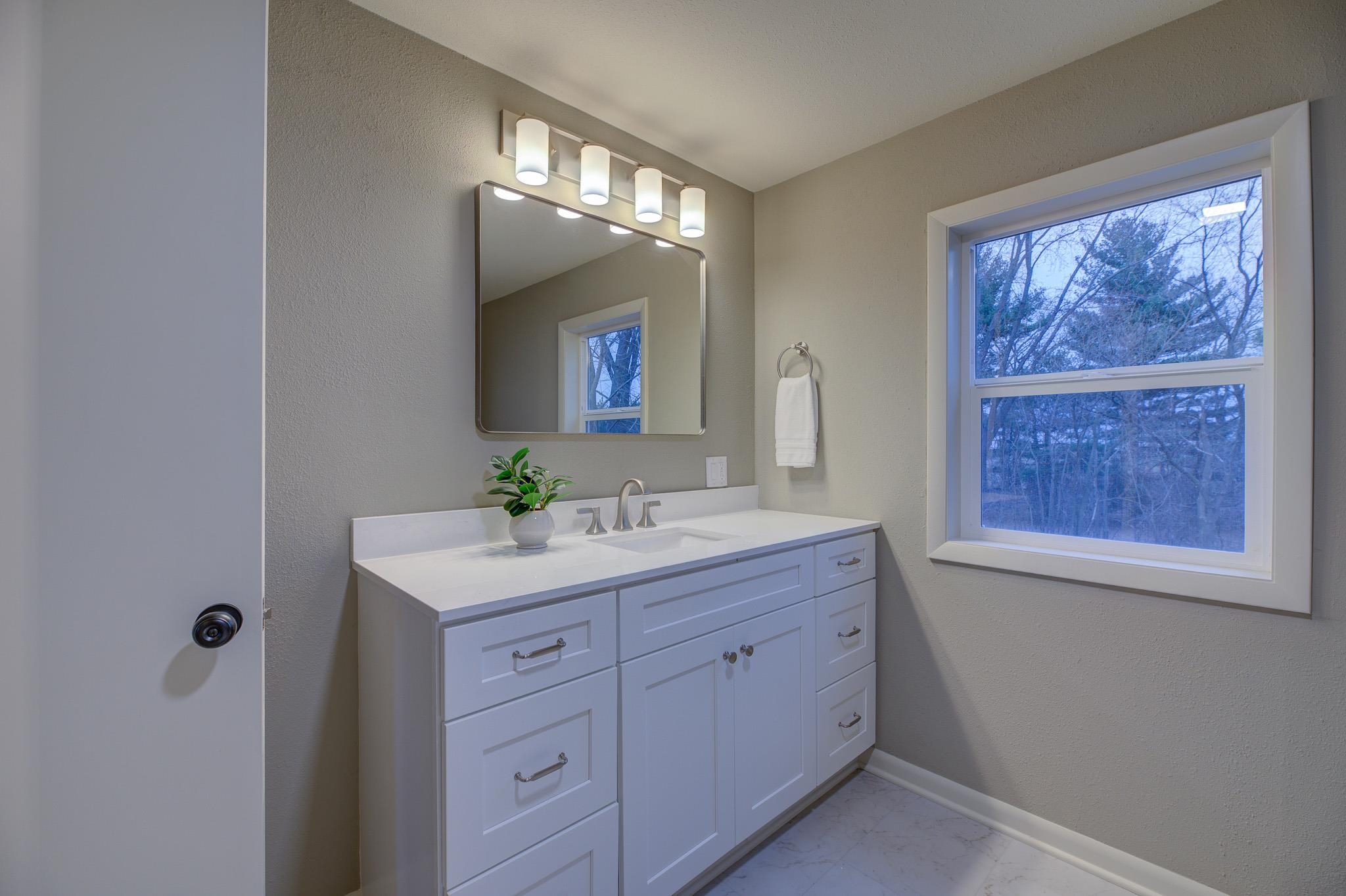 4554 South John Paul Road Milton, WI 53563 - Photo 15 of 25