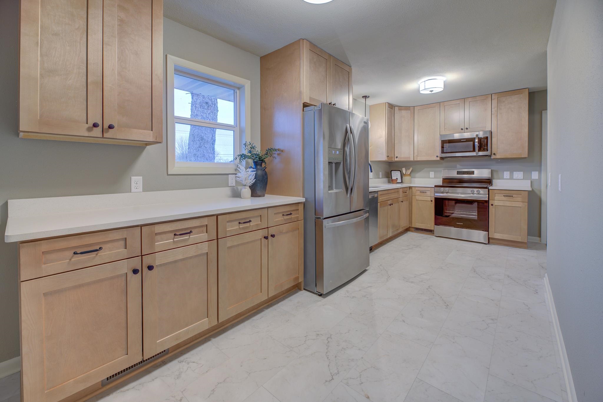 4554 South John Paul Road Milton, WI 53563 - Photo 7 of 25