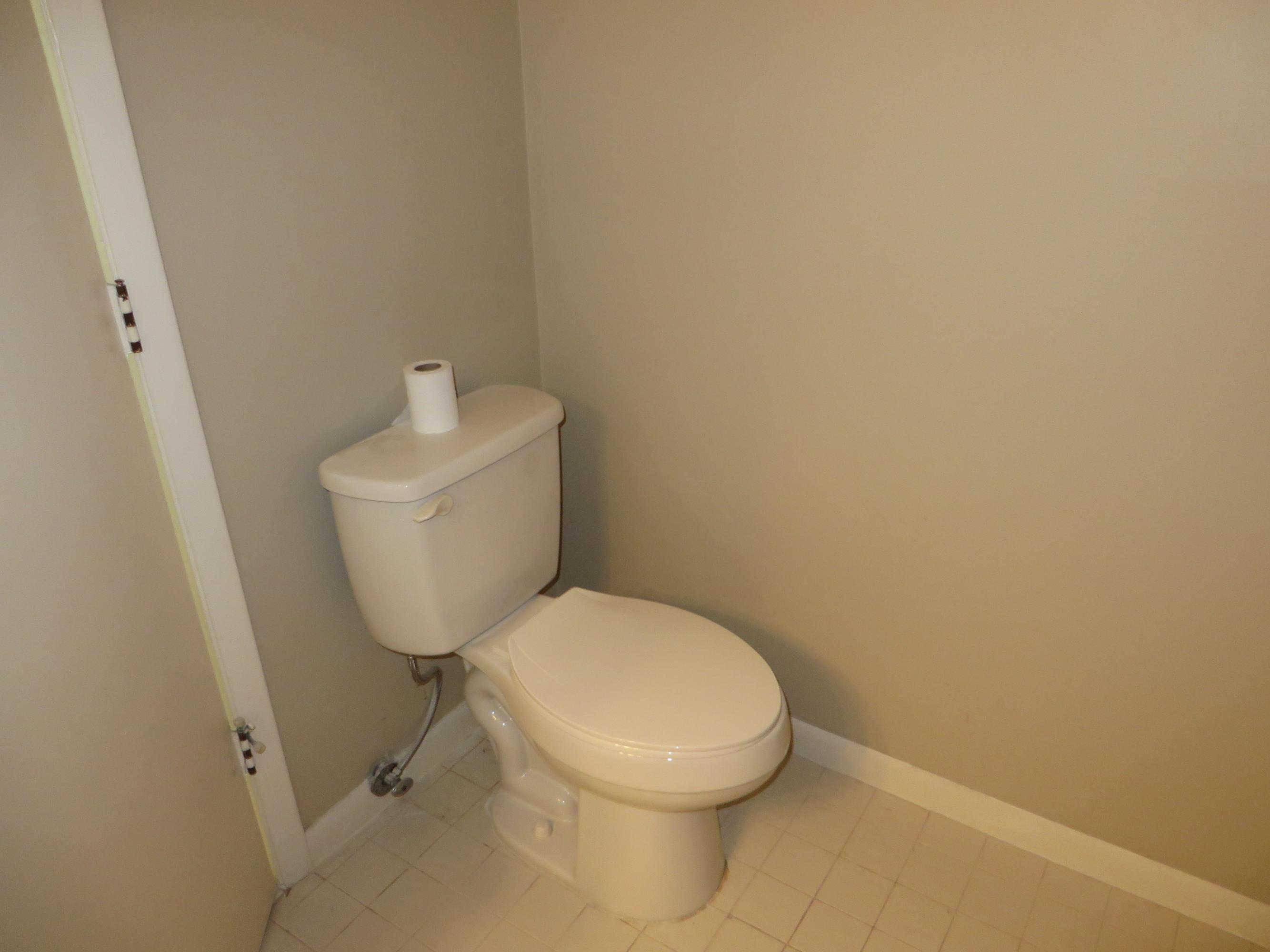 7 Cardiff Way Boynton Beach, FL 33426 - Photo 18 of 21 Master Bath (2)