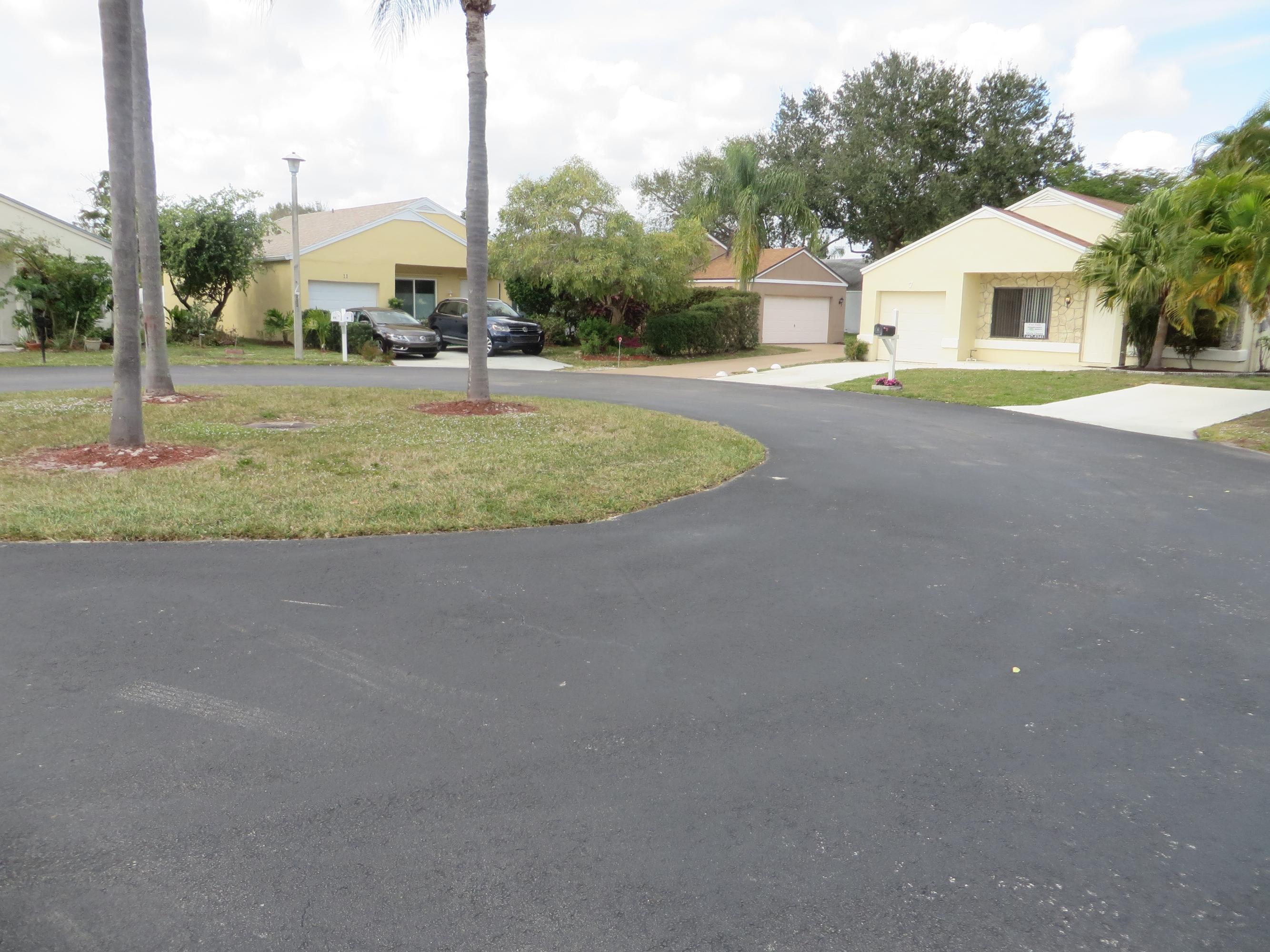 7 Cardiff Way Boynton Beach, FL 33426 - Photo 3 of 21 Cul-d-Sac