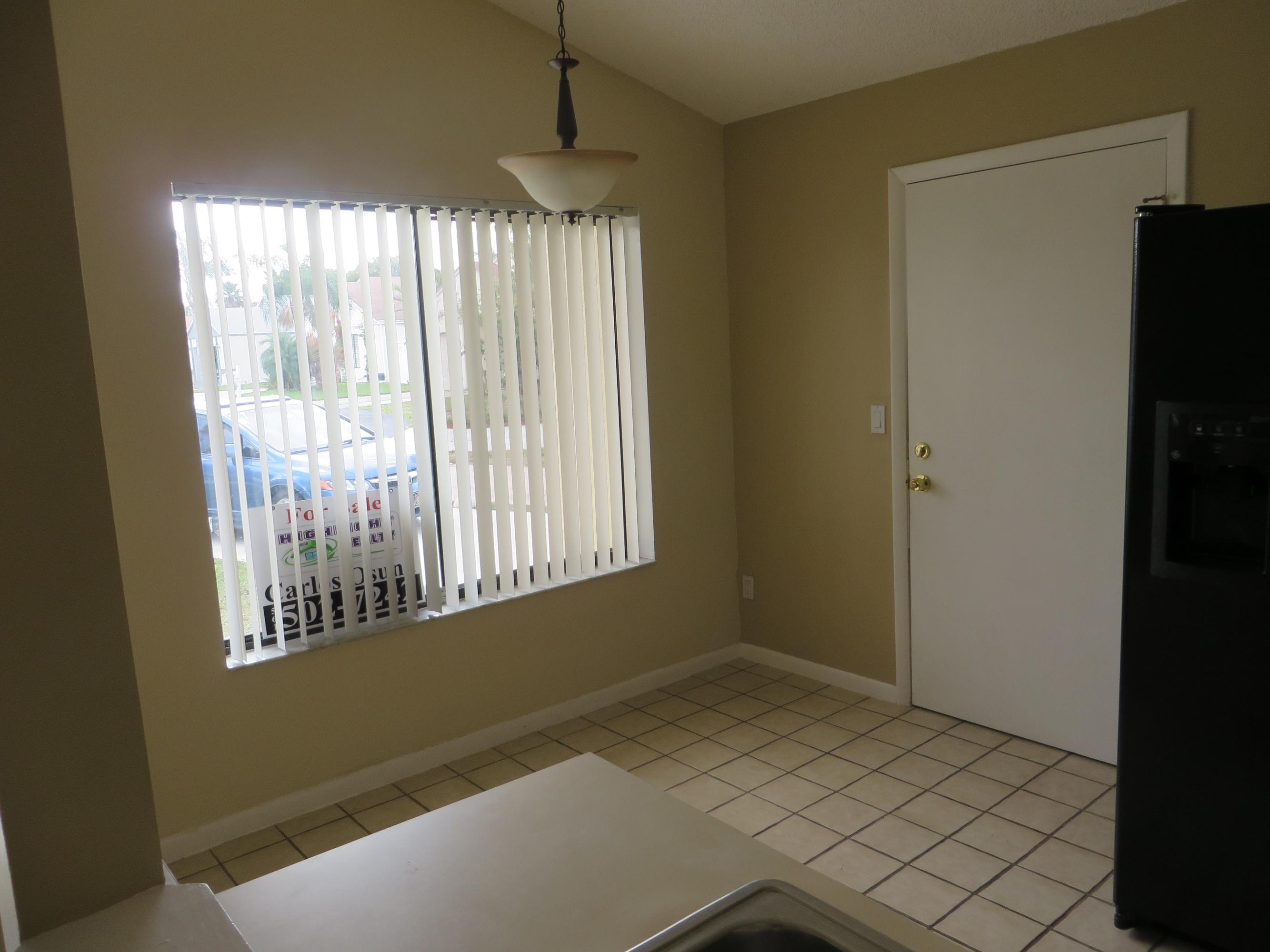 7 Cardiff Way Boynton Beach, FL 33426 - Photo 7 of 21 Kitchen (2)