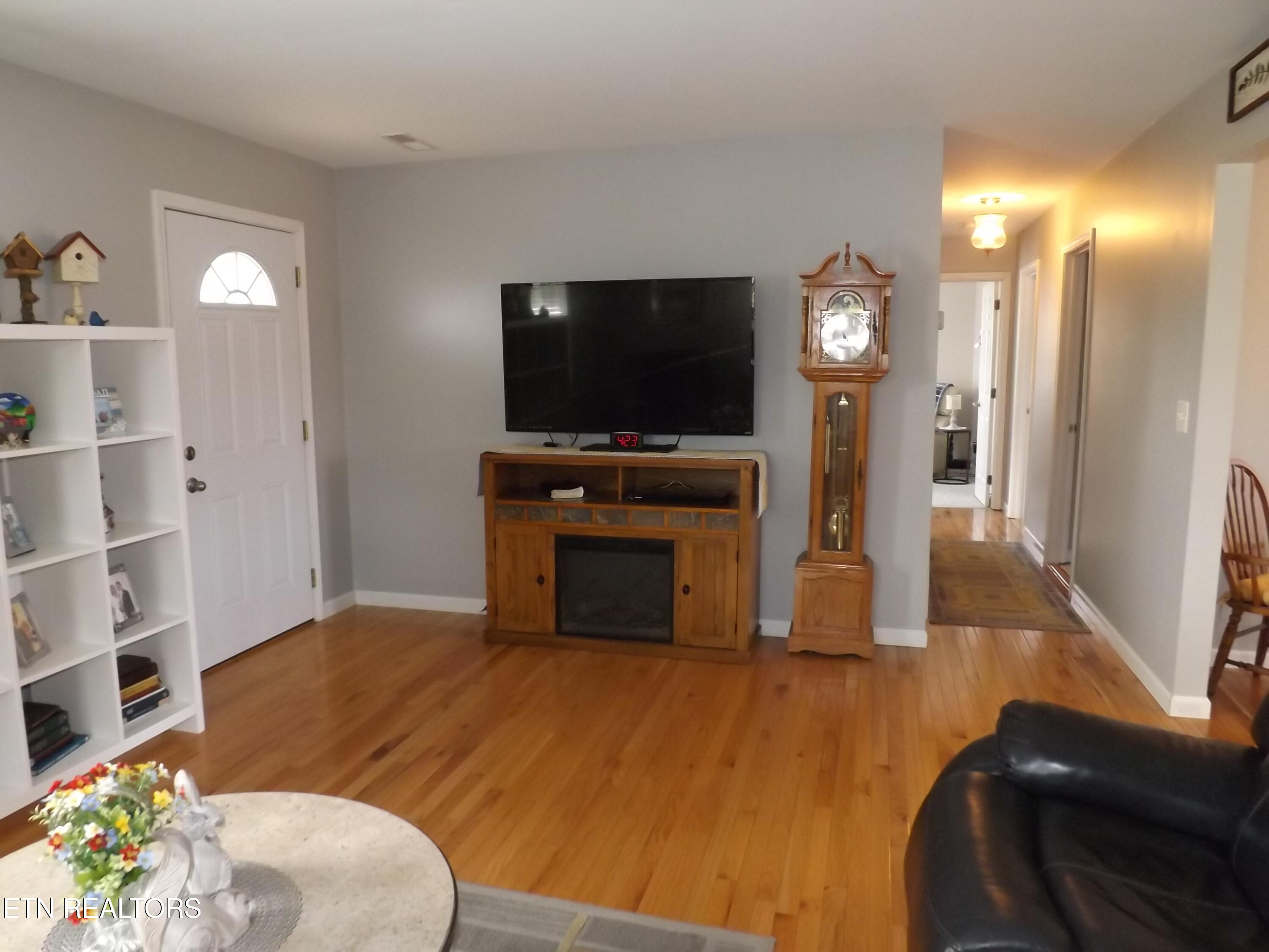 164 Smith Drive Harrogate, TN 37752 - Photo 8 of 33 DSCF2173