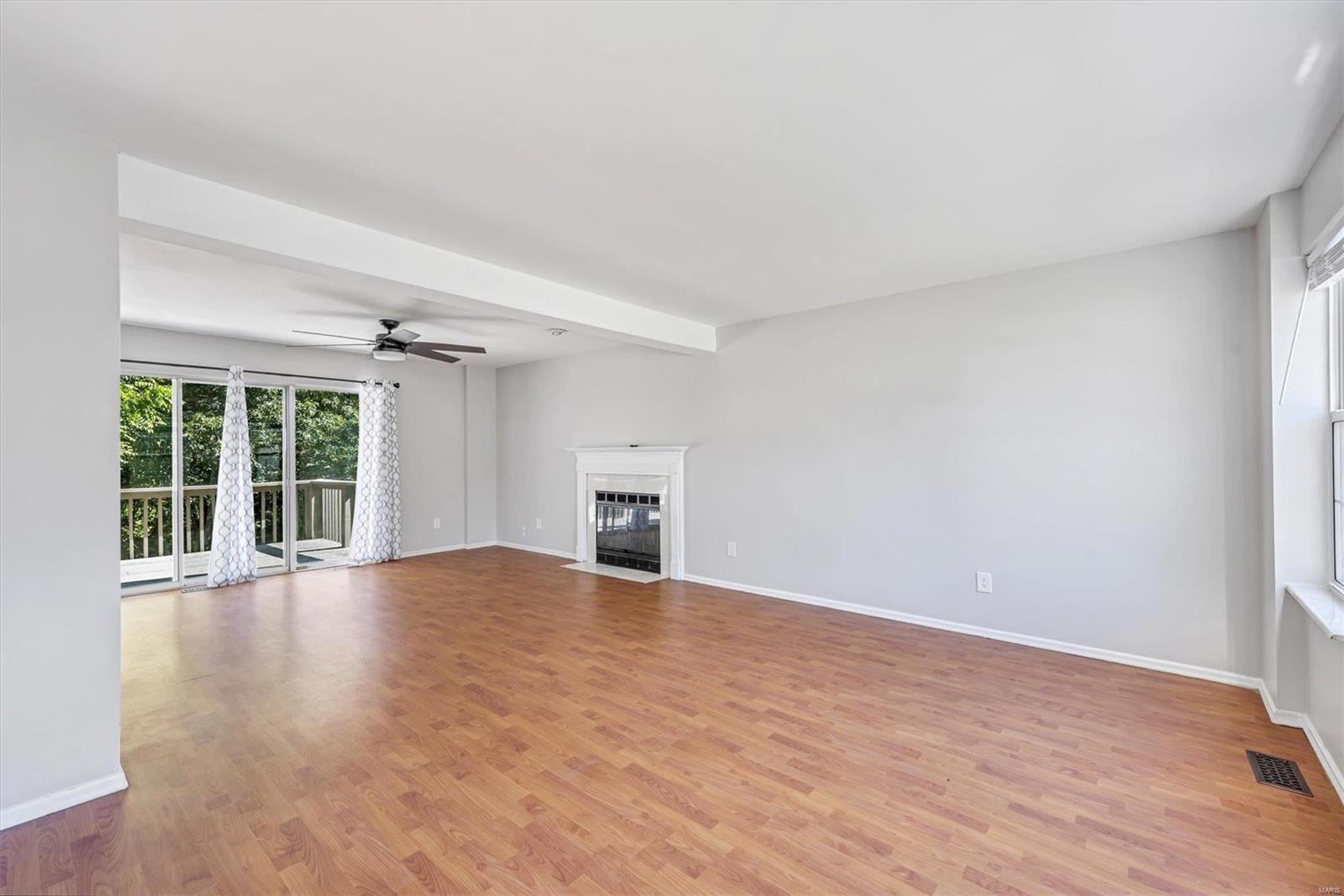 234 Jacob Lane Ballwin, MO 63021 - Photo 4 of 25