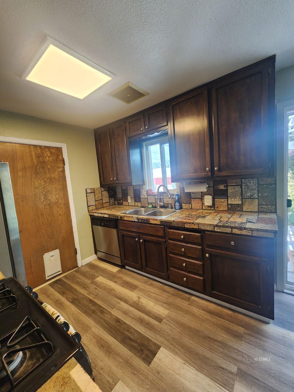 1612 Ewing Circle Ridgecrest, CA 93555 - Photo 6 of 21