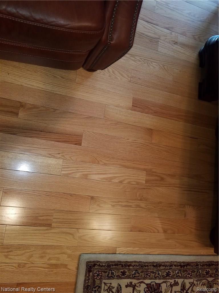 27045 Harvard Road Southfield, MI 48076 - Photo 26 of 66 Great Room Hardwood floor