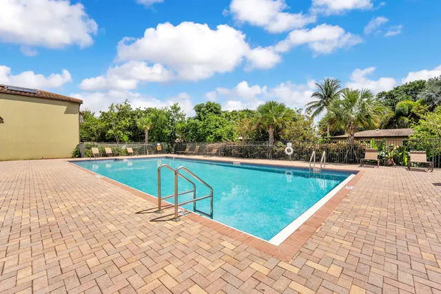 $3,850 | 5904 Northwest 46th Lane, Tamarac, FL 33319