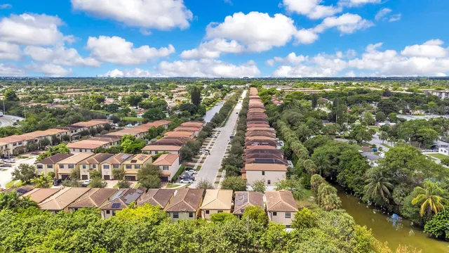 $3,850 | 5904 Northwest 46th Lane, Tamarac, FL 33319