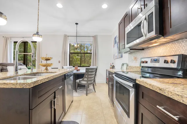 $3,850 | 5904 Northwest 46th Lane, Tamarac, FL 33319