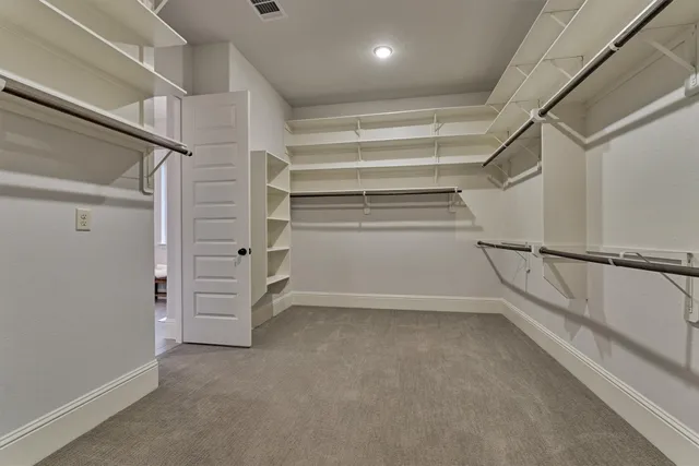 $837,000 | 414 Mill Creek Road, Pinehurst, TX 77362