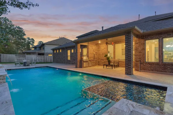 $822,000 | 414 Mill Creek Road, Pinehurst, TX 77362