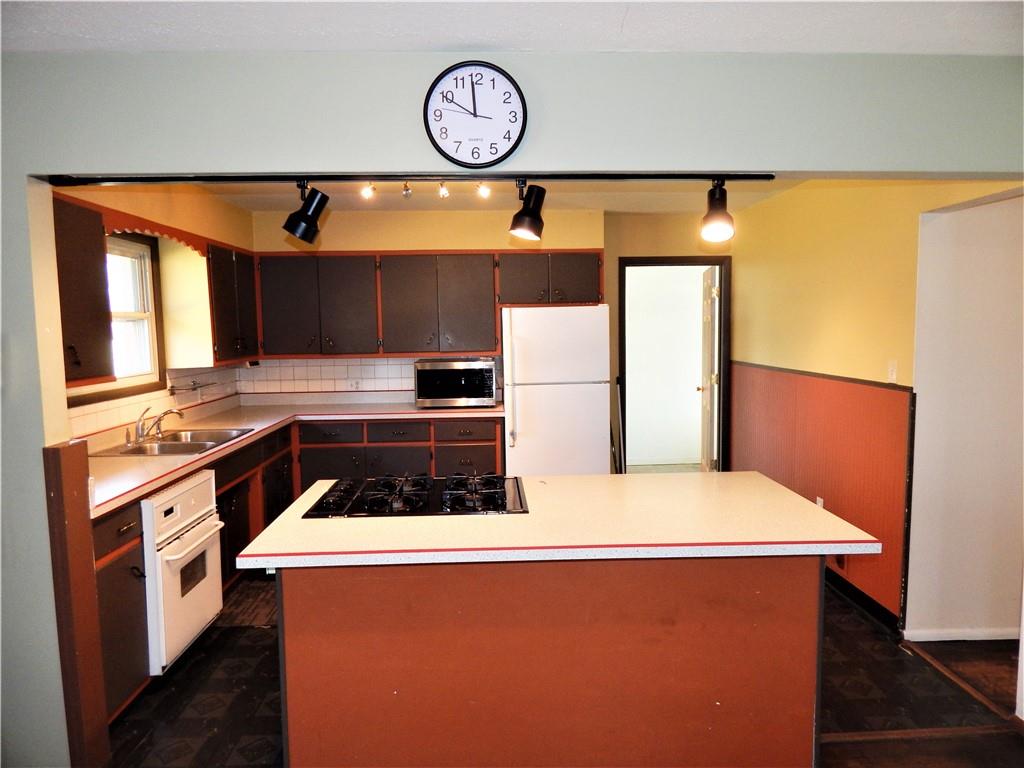 337 East Roberts Road Indianapolis, IN 46227 - Photo 5 of 20 Gallery Image 5