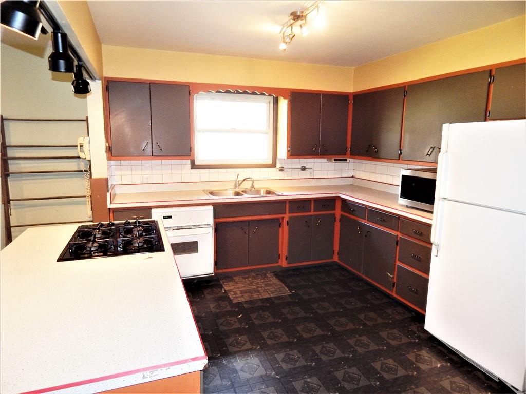 337 East Roberts Road Indianapolis, IN 46227 - Photo 6 of 20 Gallery Image 6
