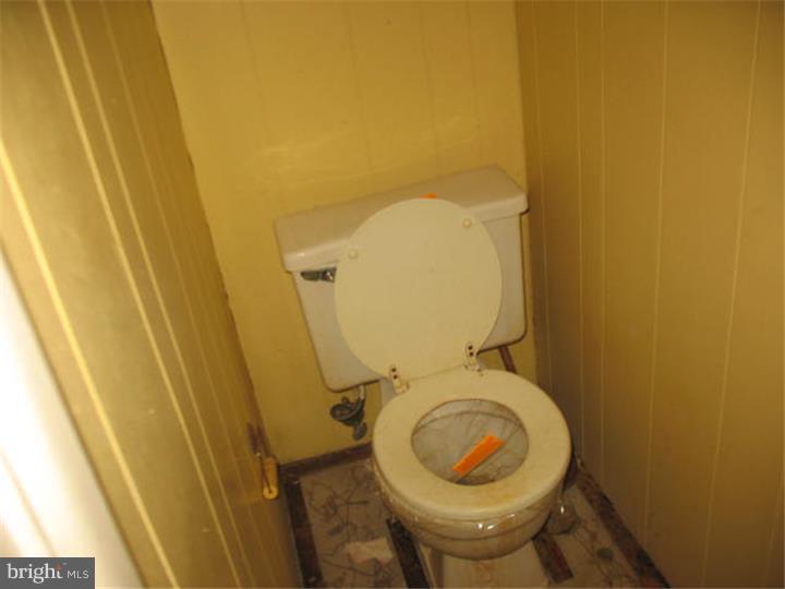 10820 Perrin Road Philadelphia, PA 19154 - Photo 10 of 16