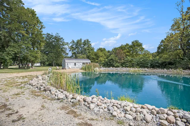 $520,000 | 17475 Highway 223, Addison, MI 49220