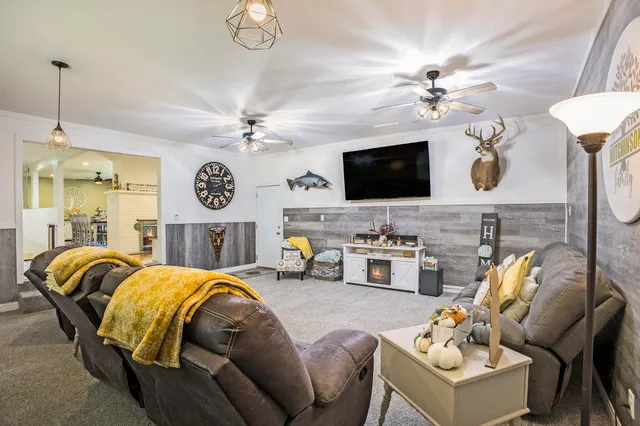 $520,000 | 17475 Highway 223, Addison, MI 49220