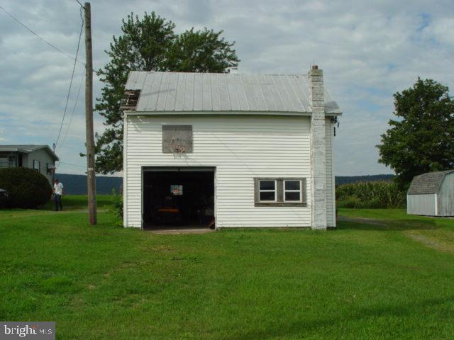 137 Ridge Road Pitman, PA 17964 - Photo 7 of 26 Front view of Garage