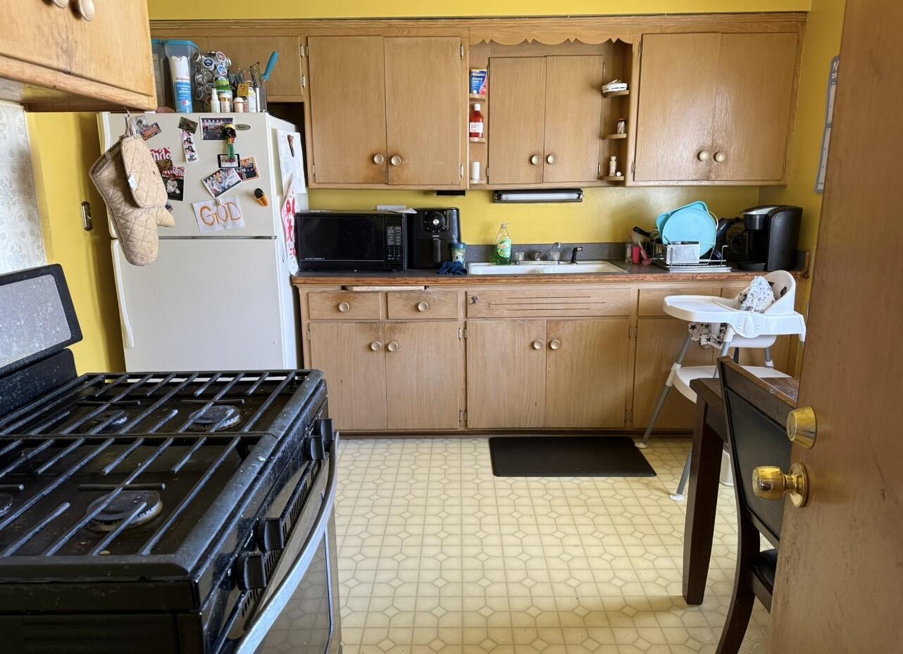 4272 North 68th Street Milwaukee, WI 53216 - Photo 4 of 8 Interior