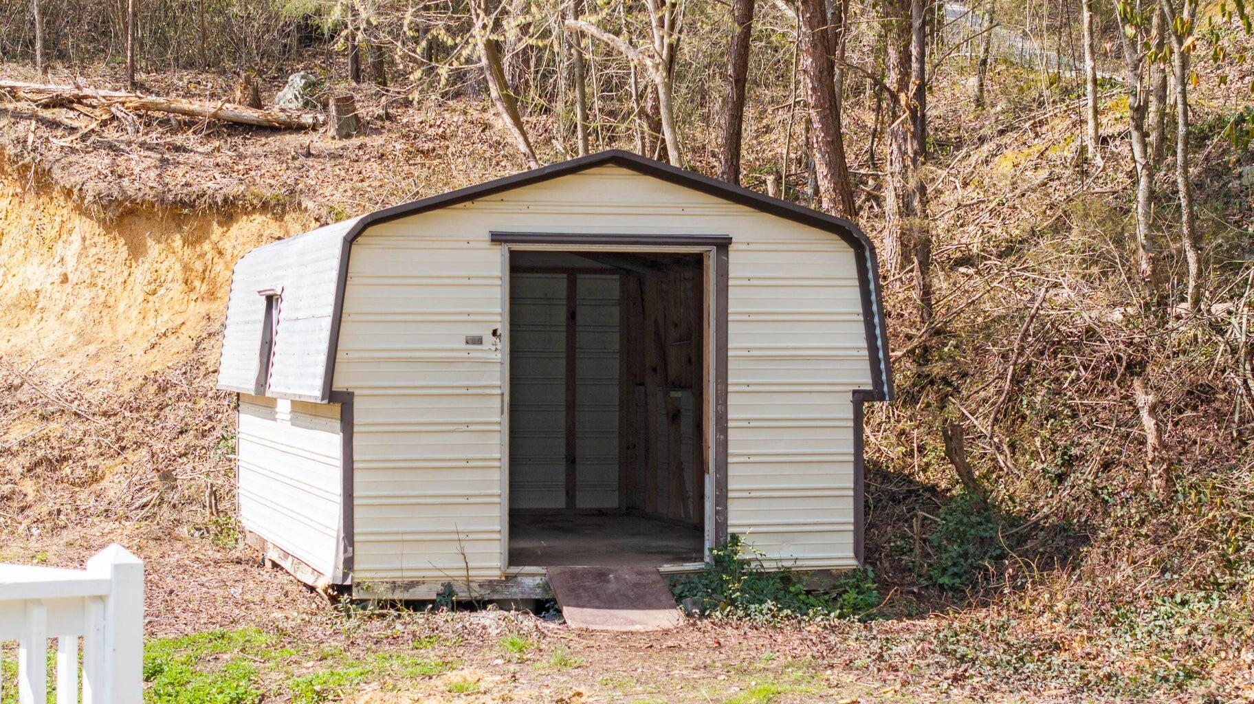 930 Garrison Road Dayton, TN 37321 - Photo 26 of 29 Outbuilding
