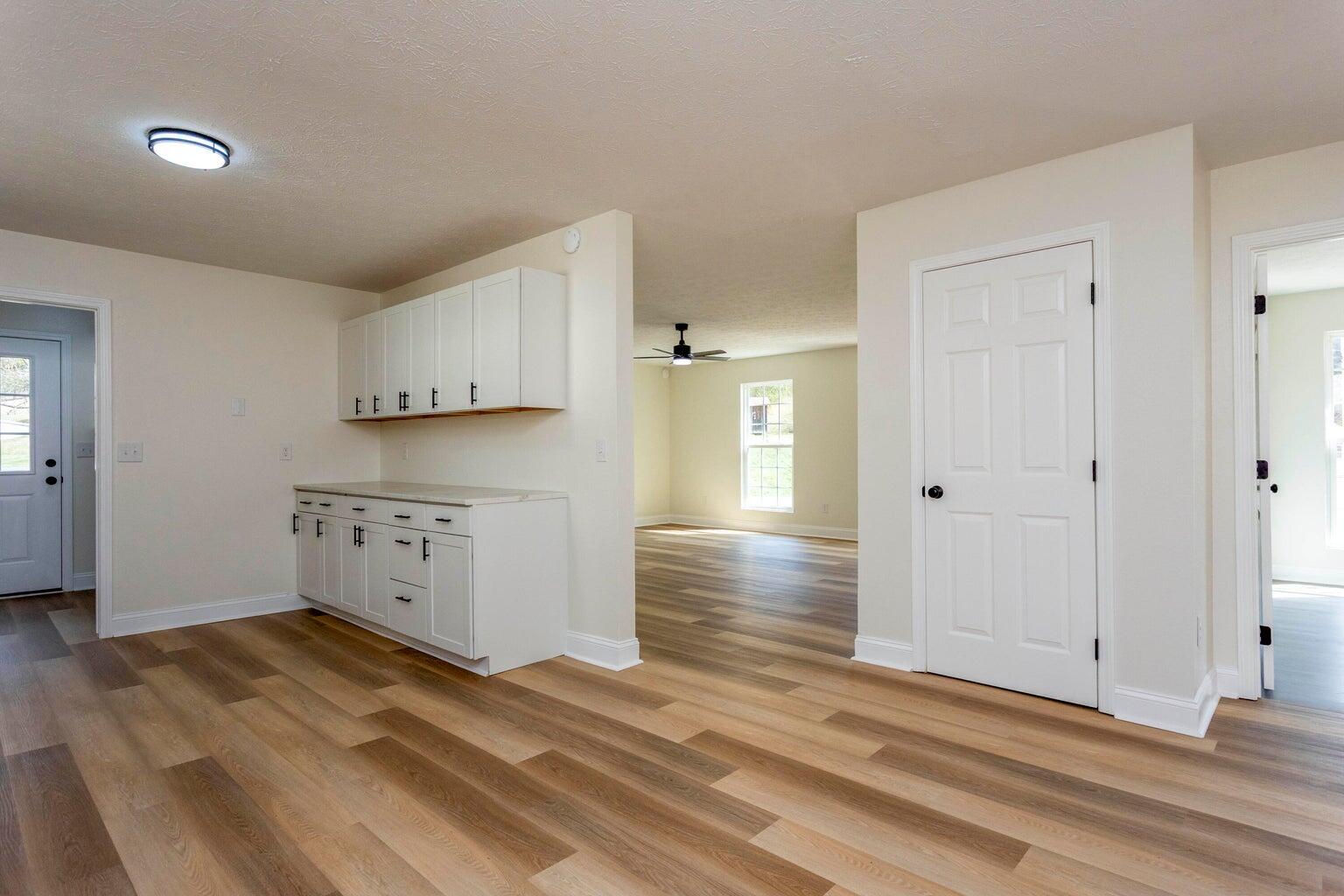 930 Garrison Road Dayton, TN 37321 - Photo 7 of 29 Kitchen