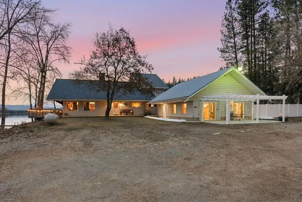 $1,600,000 | 6201 South A S Leclerc Road, Newport, WA 99156