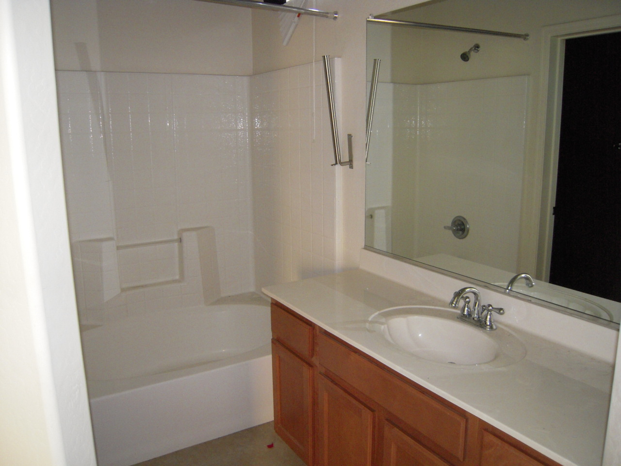2150 East Bell Road, Unit 1133 Phoenix, AZ 85022 - Photo 8 of 18 master bath