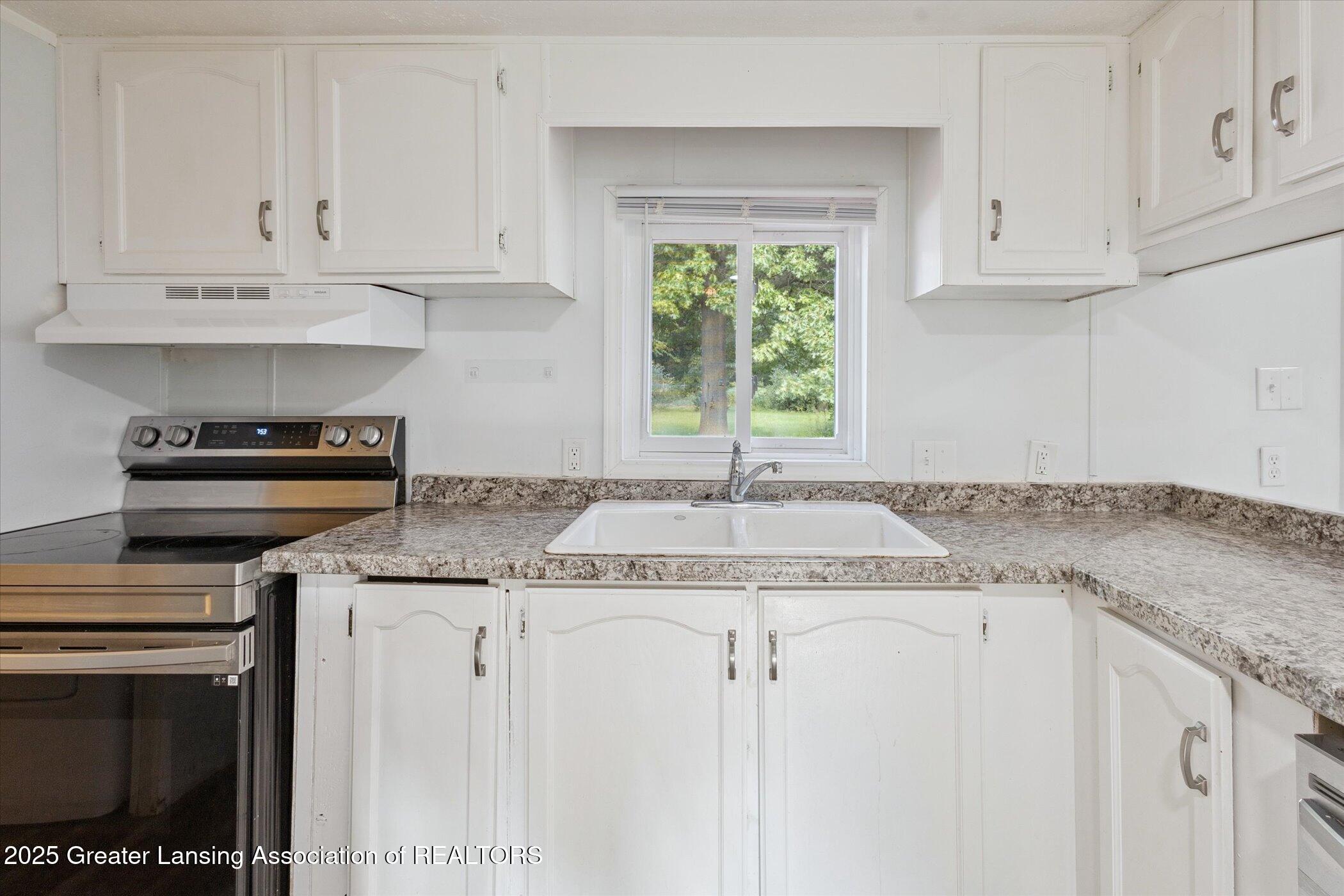 9991 Stoll Road Haslett, MI 48840 - Photo 13 of 49 13-9991-Stoll-Rd-Haslett-MI-48840-Window