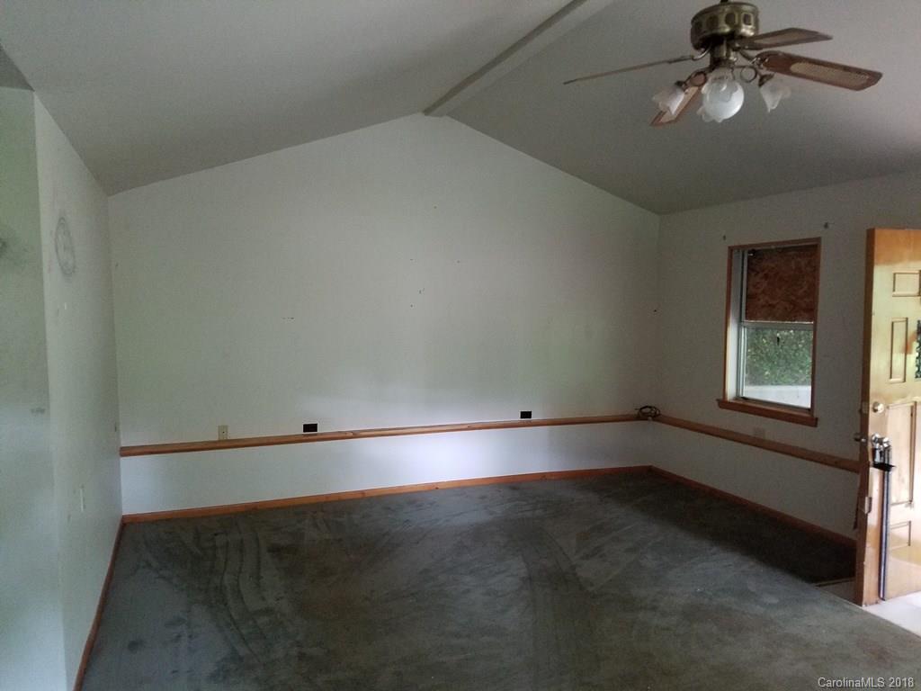 238 Suttles Road Franklin, NC 28734 - Photo 3 of 13 Gallery Image 3