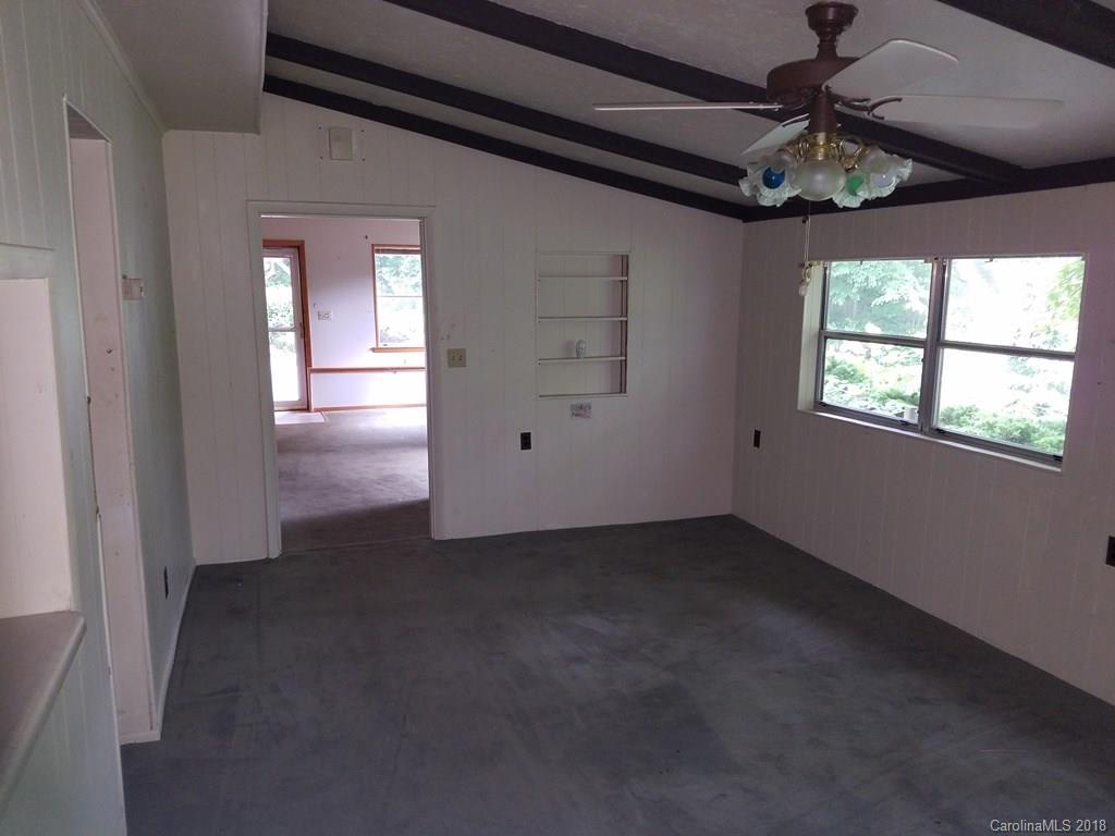 238 Suttles Road Franklin, NC 28734 - Photo 4 of 13 Gallery Image 4