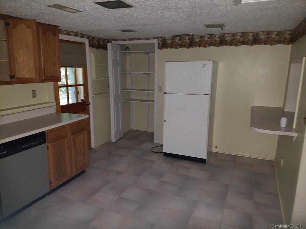 238 Suttles Road Franklin, NC 28734 - Photo 6 of 13 Gallery Image 6