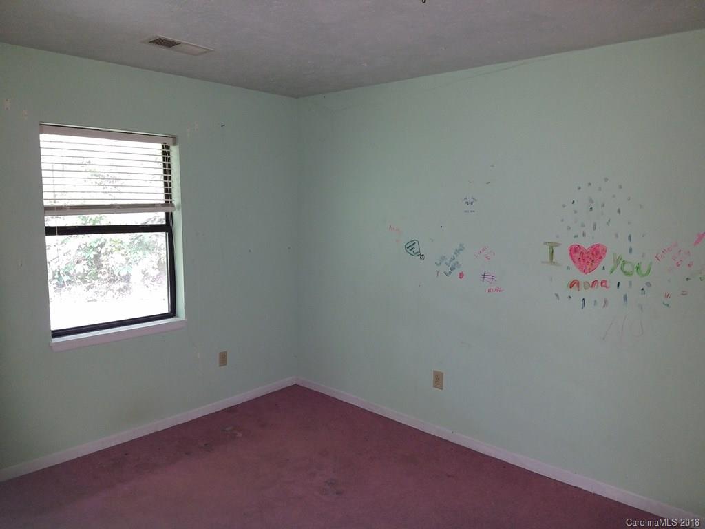 238 Suttles Road Franklin, NC 28734 - Photo 8 of 13 Gallery Image 8