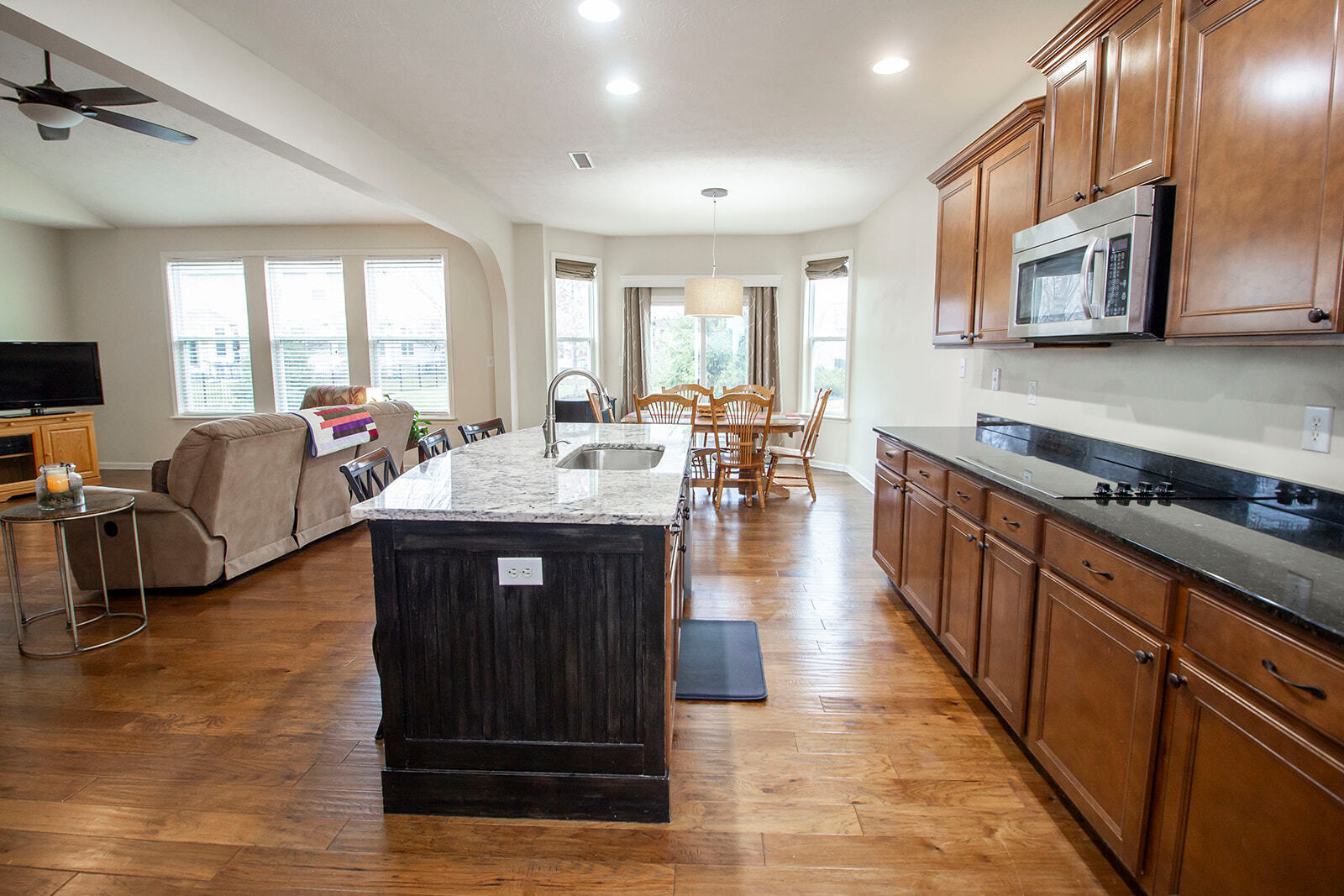6220 Strathaven Road Noblesville, IN 46062 - Photo 3 of 35 Gallery Image 3