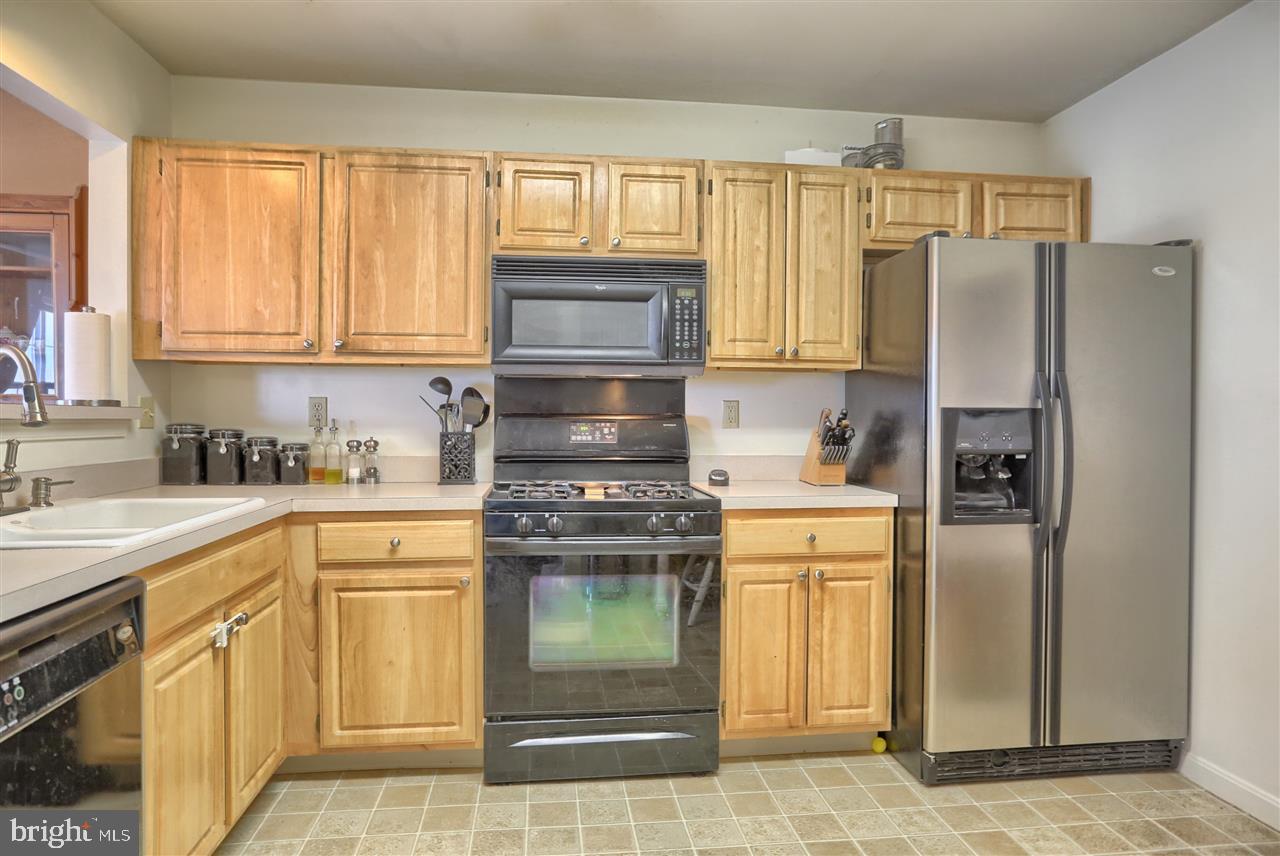 208 Sparrow Road Hummelstown, PA 17036 - Photo 13 of 25 Gallery Image 13