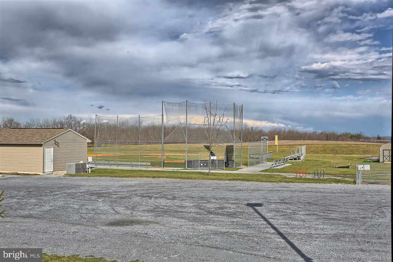 208 Sparrow Road Hummelstown, PA 17036 - Photo 7 of 25 Gallery Image 7