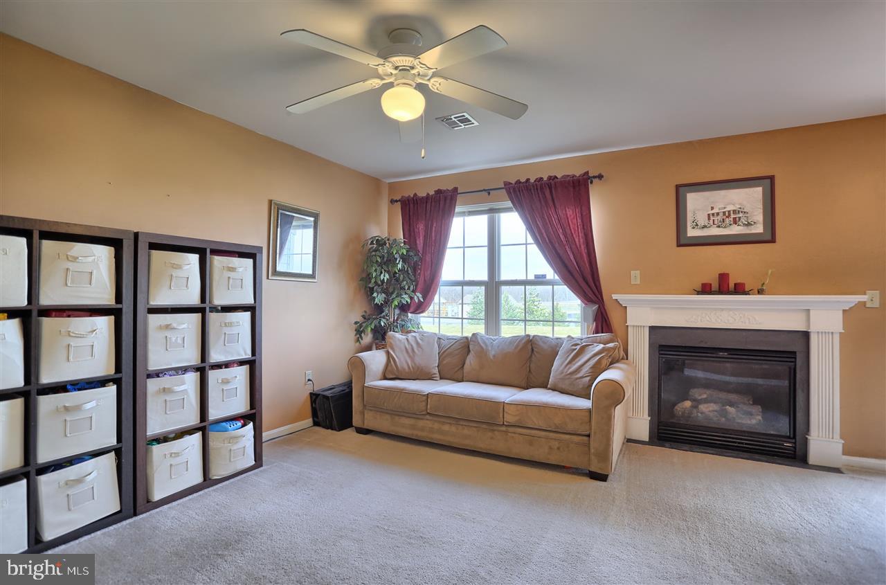 208 Sparrow Road Hummelstown, PA 17036 - Photo 9 of 25 Gallery Image 9