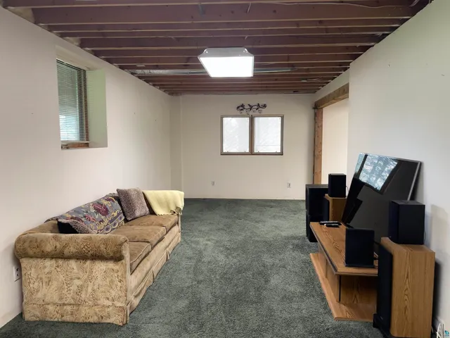 $365,000 | 6095 State Highway 1, Silver Bay, MN 55614